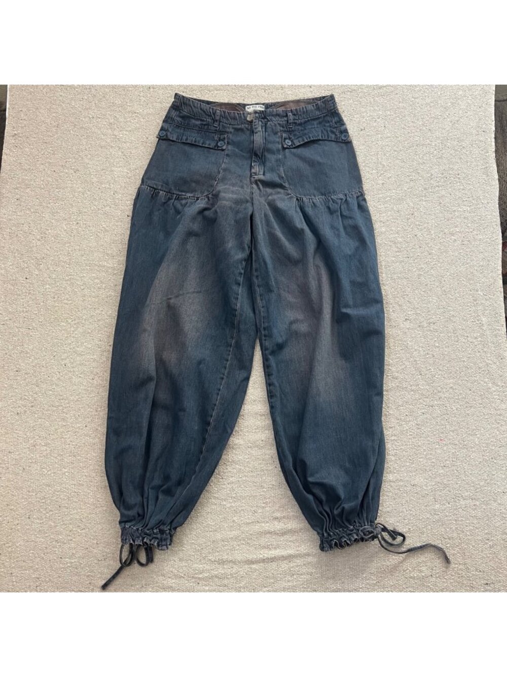 High-Rise Lotus Balloon Jeans in Washed Blue